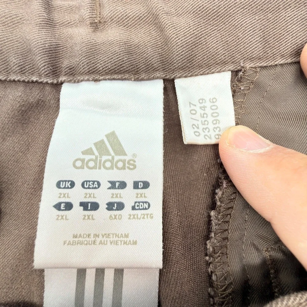 Vintage adidas Mens Brown Cargo Shorts 2XL Y2K 3-Stripes Heavyweight Cotton 2007